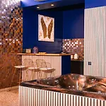 Le Voluptueux ~ Sauna ~ Jacuzzi ~ Centre-ville Apartamento Angers