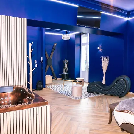 Appartamento Le Voluptueux ~ Sauna ~ Jacuzzi ~ Centre-ville