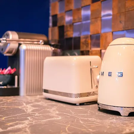 Le Voluptueux ~ Sauna ~ Jacuzzi ~ Centre-ville Apartament *