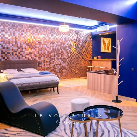 Apartament Le Voluptueux ~ Sauna ~ Jacuzzi ~ Centre-ville