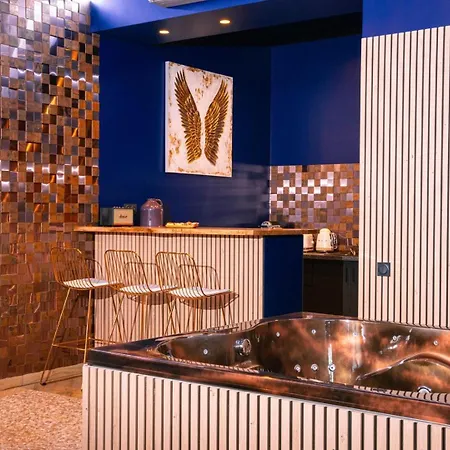 Le Voluptueux ~ Sauna ~ Jacuzzi ~ Centre-ville 公寓 昂热