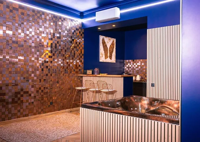 Apartament Le Voluptueux ~ Sauna ~ Jacuzzi ~ Centre-ville