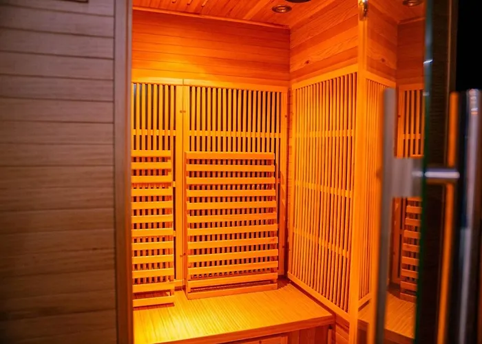 Le Voluptueux ~ Sauna ~ Jacuzzi ~ Centre-ville Apartament *
