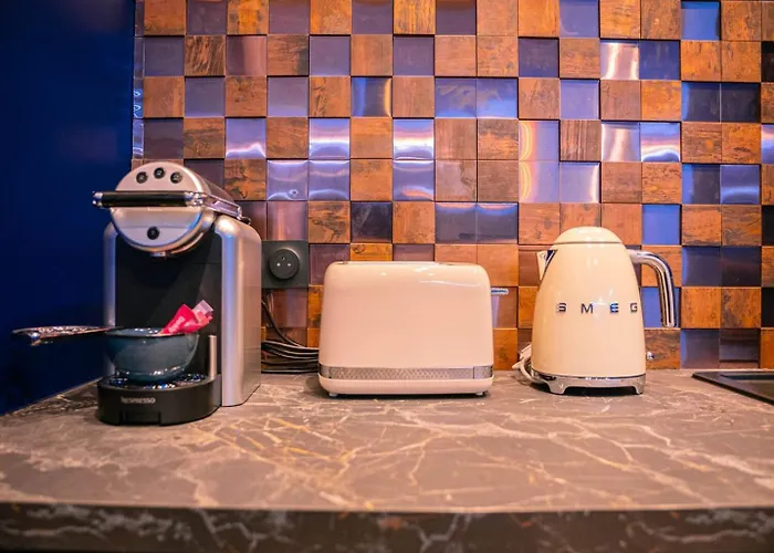 Le Voluptueux ~ Sauna ~ Jacuzzi ~ Centre-ville Apartament *