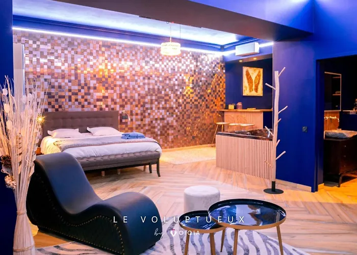 Apartament Le Voluptueux ~ Sauna ~ Jacuzzi ~ Centre-ville